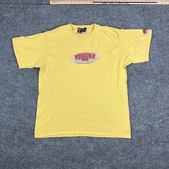 Nike T-Shirt Mens XL Yellow Vintage Logo Graphic Tee Embroidered Patch - Picture 2 of 8